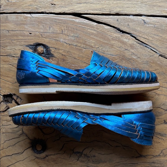 Espiritu Huarache slip on leather flats Sapphire Classics - Picture 5 of 10